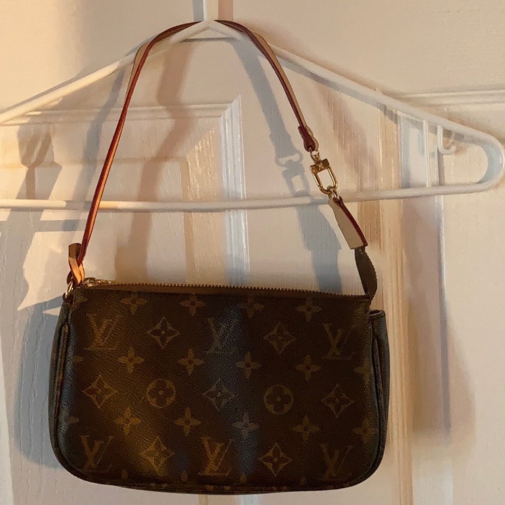 Louis Vuitton purse